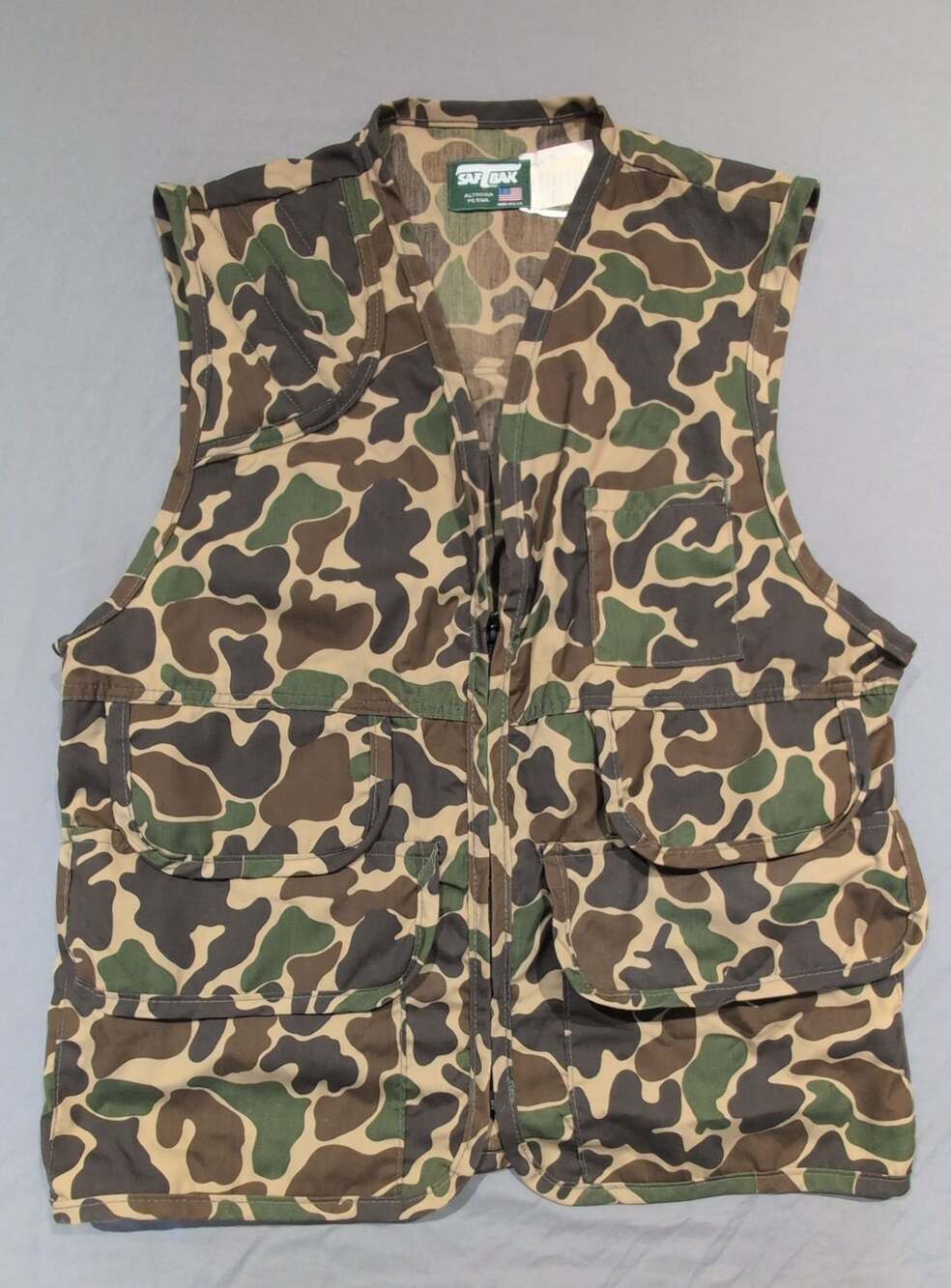 Vintage SafTbak Camouflage Hunting Vest Medium 38-40 Made in USA